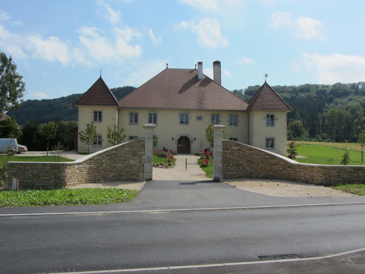 Le Relais Des Deux Tours Bed & Breakfast Bremondans Exterior photo