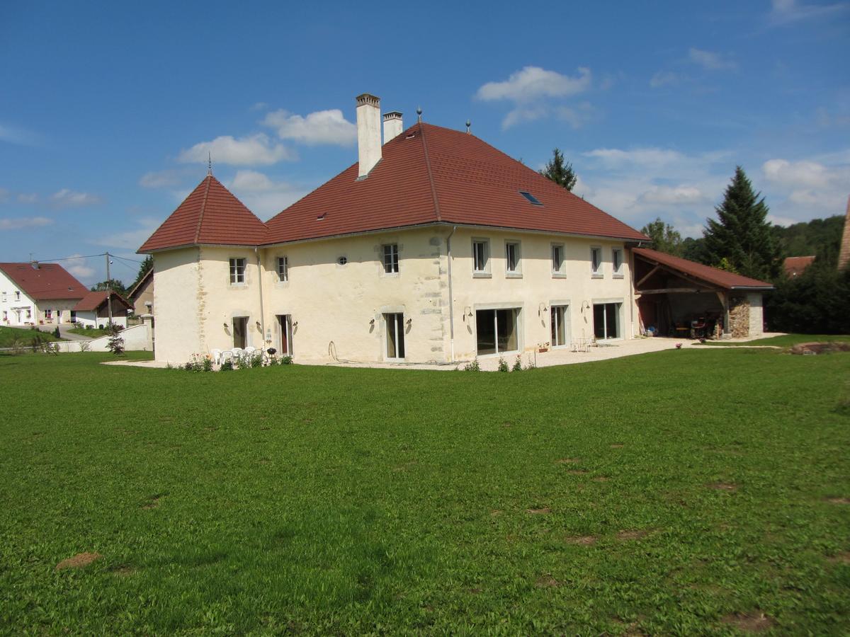 Le Relais Des Deux Tours Bed & Breakfast Bremondans Exterior photo