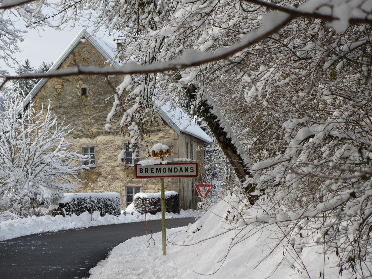 Le Relais Des Deux Tours Bed & Breakfast Bremondans Exterior photo