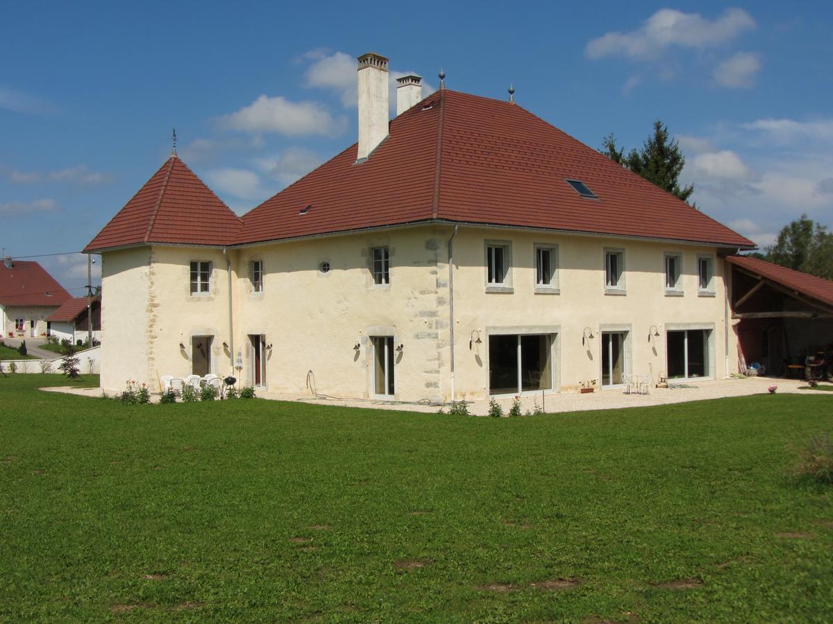 Le Relais Des Deux Tours Bed & Breakfast Bremondans Exterior photo