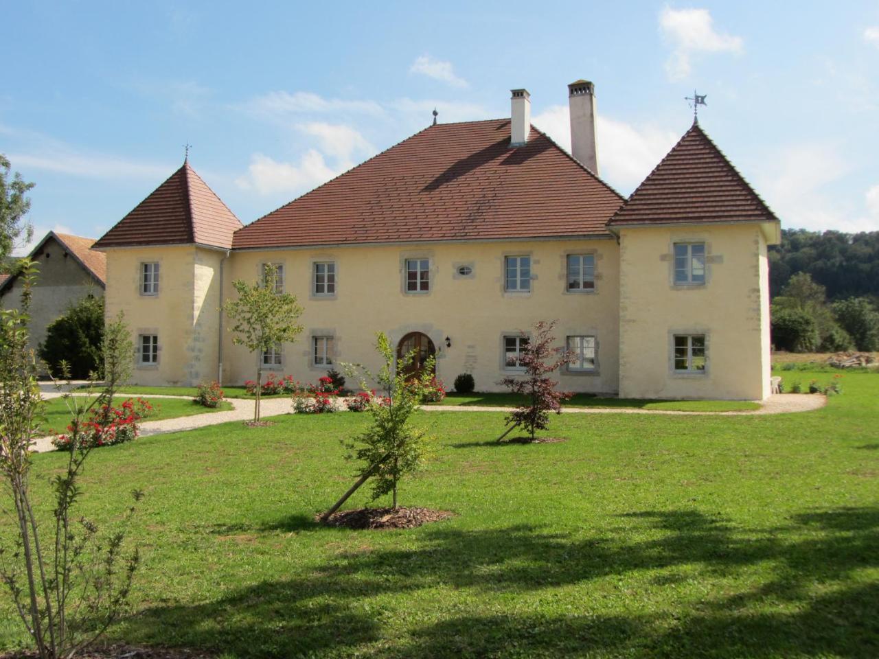 Le Relais Des Deux Tours Bed & Breakfast Bremondans Exterior photo